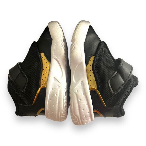 Nike Jordan Max Aura 4 University Black And Gold TD Size 4c -New in Box - Picture 4 of 10